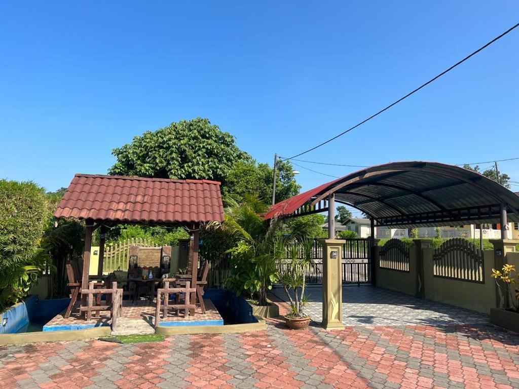 Nukman Bukit Besi